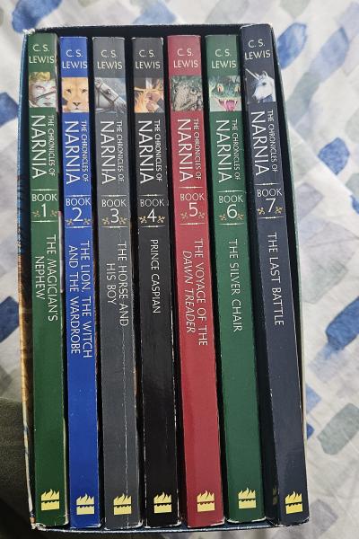 The Chronicles of Narnia (7 book series)
